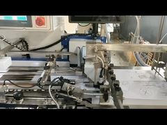 Vinnige grote format papier vouwmachine 70*120mm 300gm Voor instructie folders