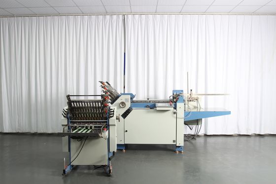 380 Volt3.8kw Elektrisch Document die Machine met het Wiel van de Drie Gatenzuiging vouwen