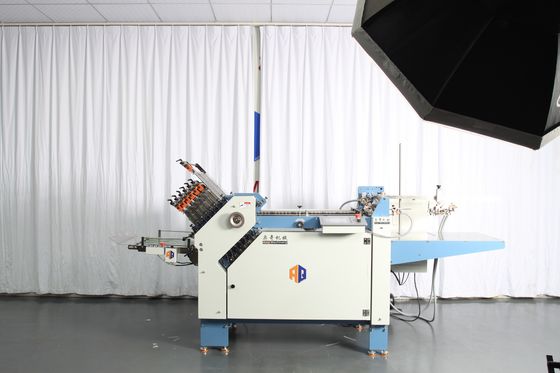 Industrieel A3-Document Automatisch Document die Machine voor Schoonheidsmiddelengeneesmiddelen vouwen
