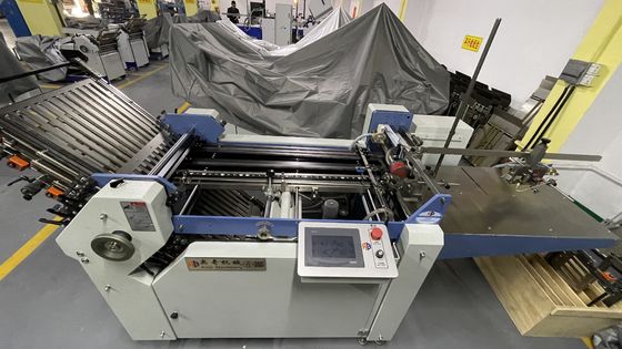 8 gespplaat A3 die Machine 4800mm vouwen Breedte met het Hoofd van de Hoge snelheidsvoeder