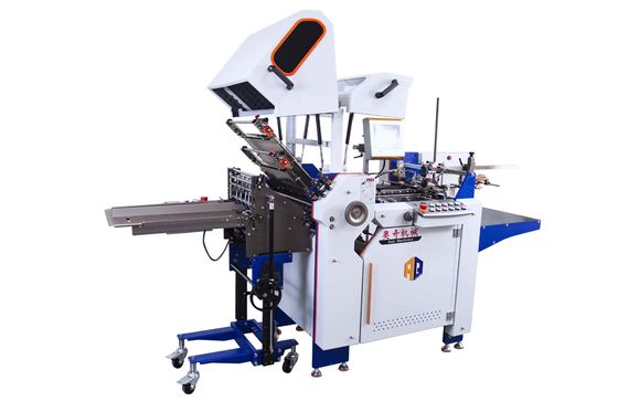 Efficiënte papiervouwmachine Breedte 480*750mm Grootte Brochures Blaad papiermap met stapler